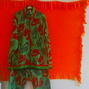 COPY - Men's Nike Green and Red Tracksuit